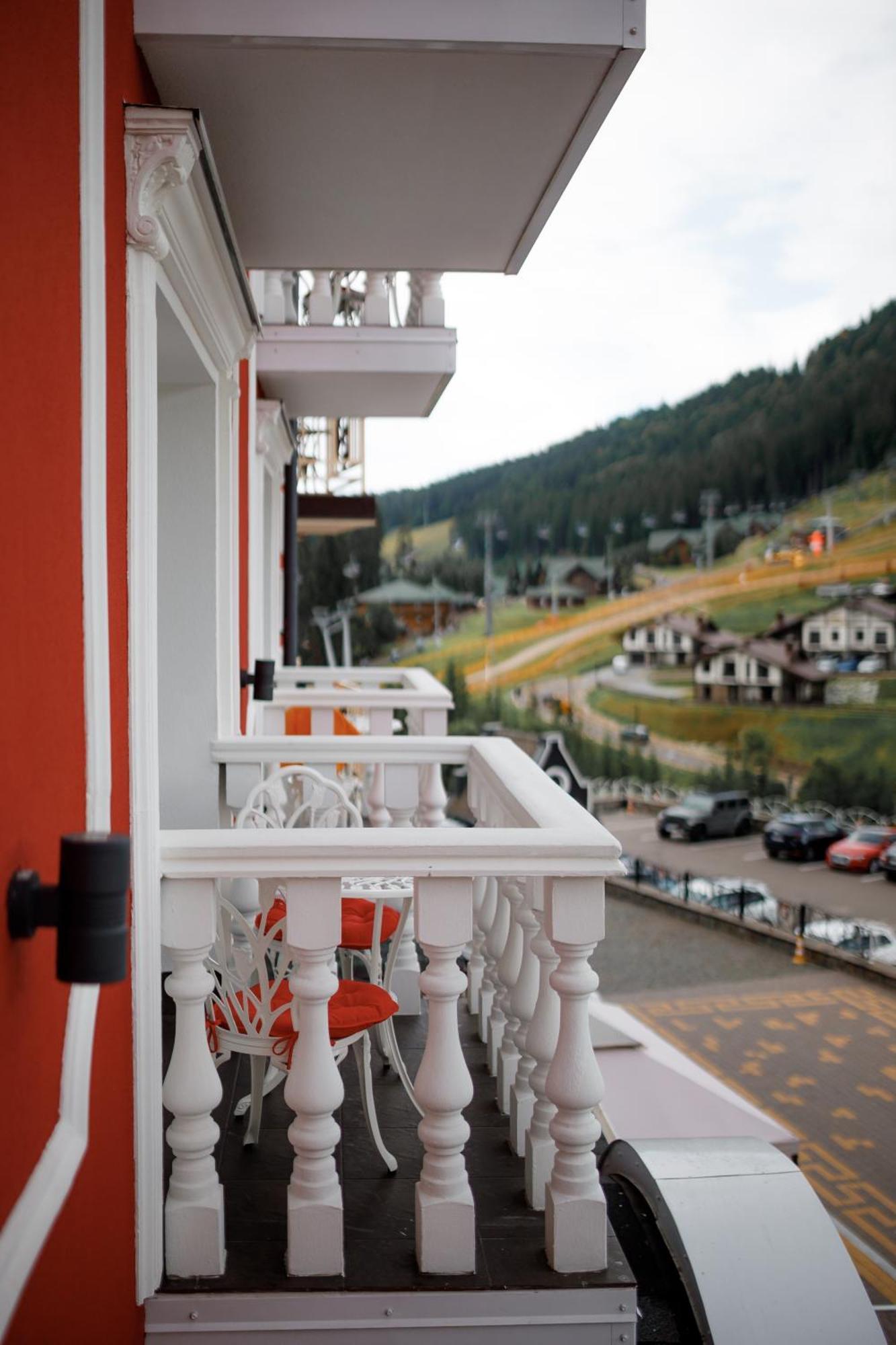 Chevalier Hotel&SPA Bukovel Extérieur photo